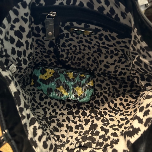 Betsey Johnson Green Animal Print Large Bag NEW With Duster - Picture 3 of 13